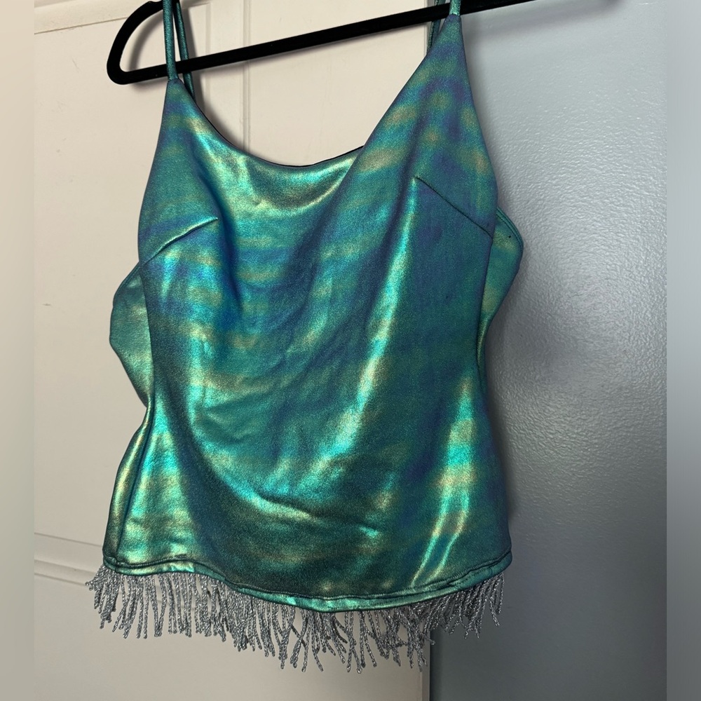 Chameleon tank top with frill
